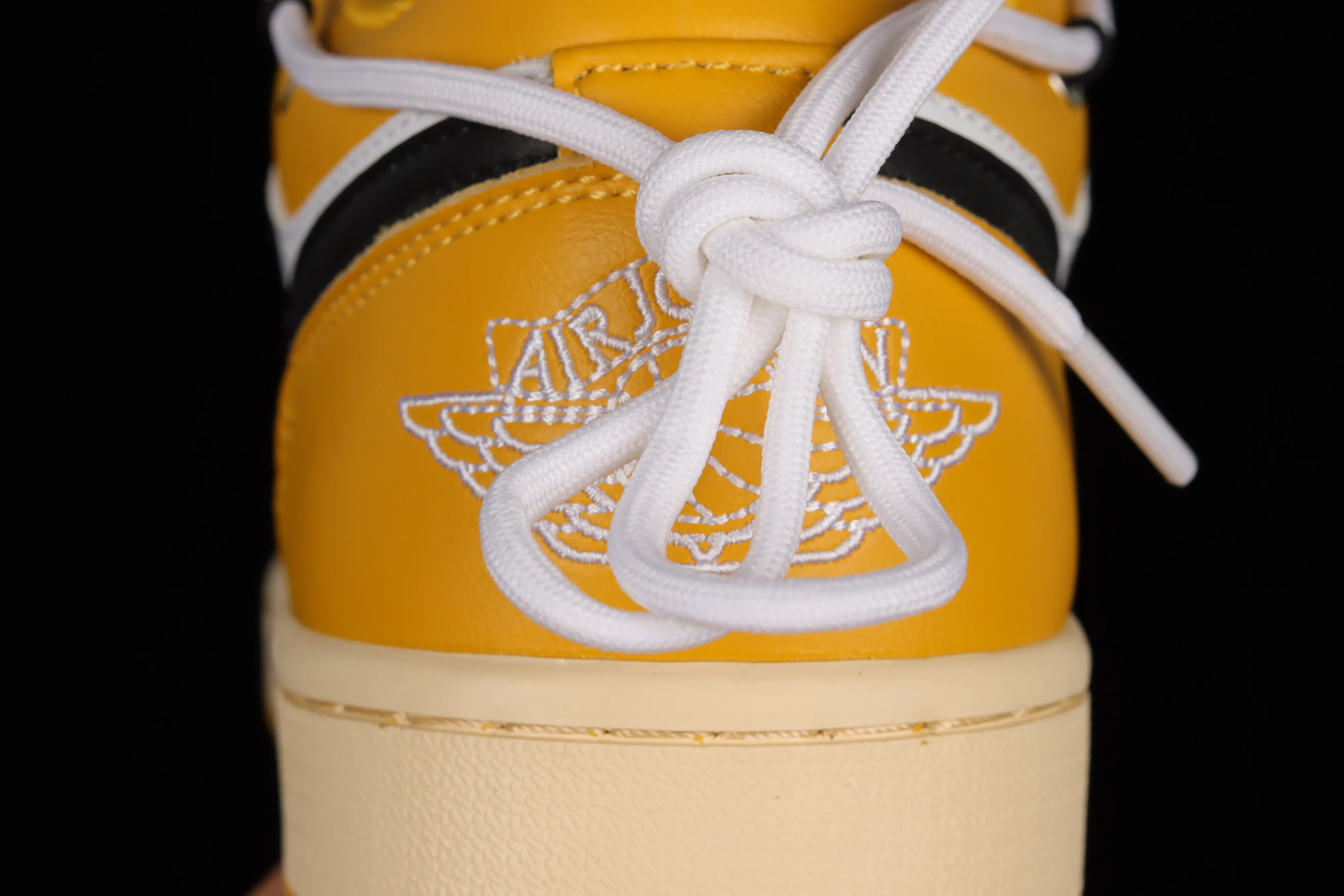 All categories Air Jordan Jordan series basketball shoes Air Jordan 1 Low Z version Air Jordan 1 Low AJ1 Joe 1 customized version Vibe flavor deconstruction Sports culture basketball shoes 553560-171